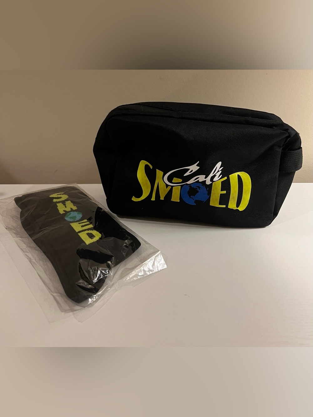 California Allstars SMOED cheerleading fan pack with socks and travel pouch